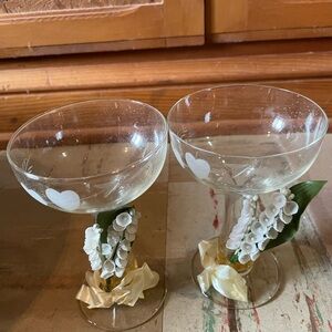 The Mountain White and Gold Floral Glasses